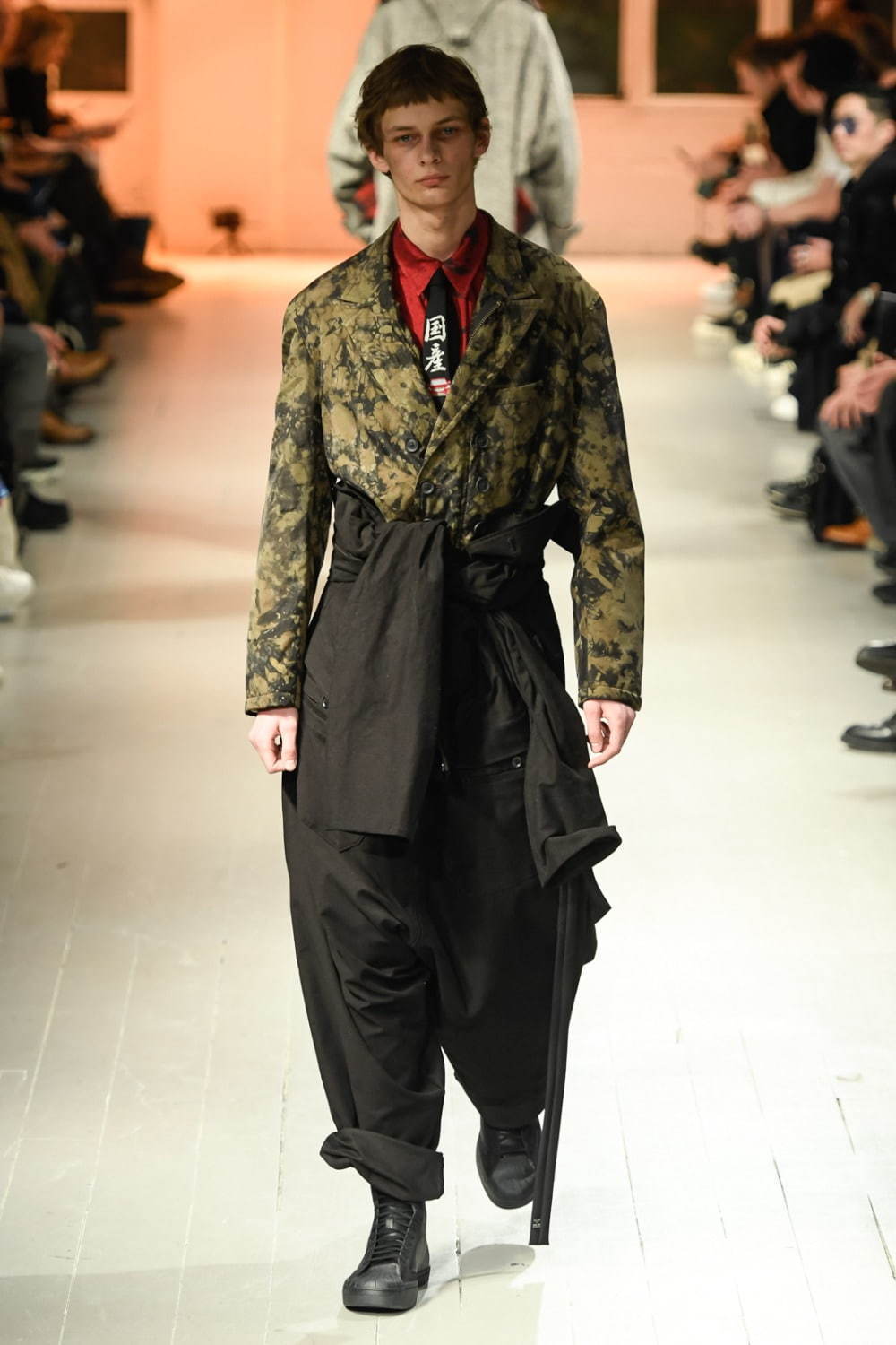 ヨウジヤマモト(Yohji Yamamoto) 2020-21年秋冬メンズコレクション シルエット - 写真6