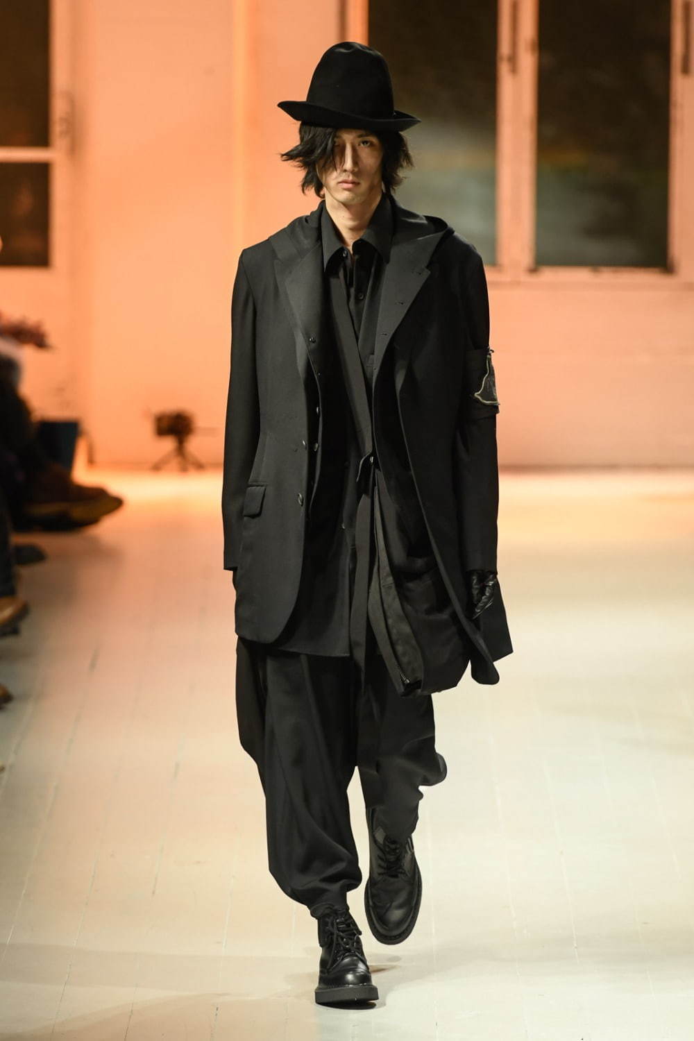 ヨウジヤマモト(Yohji Yamamoto) 2020-21年秋冬メンズコレクション シルエット - 写真13