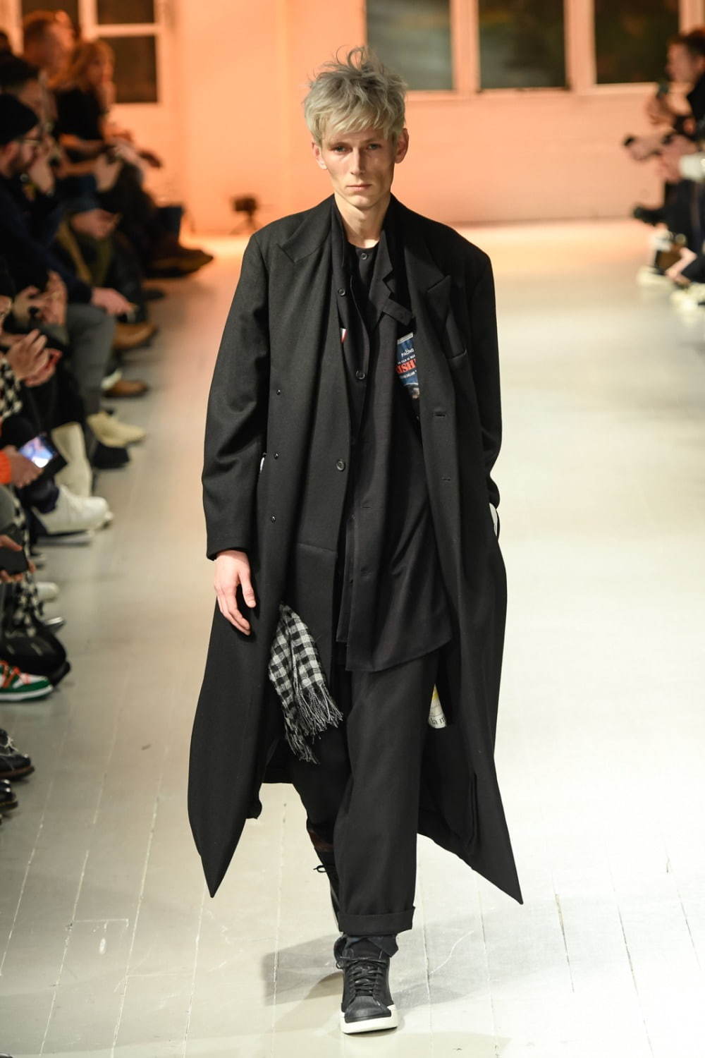 ヨウジヤマモト(Yohji Yamamoto) 2020-21年秋冬メンズコレクション シルエット - 写真15