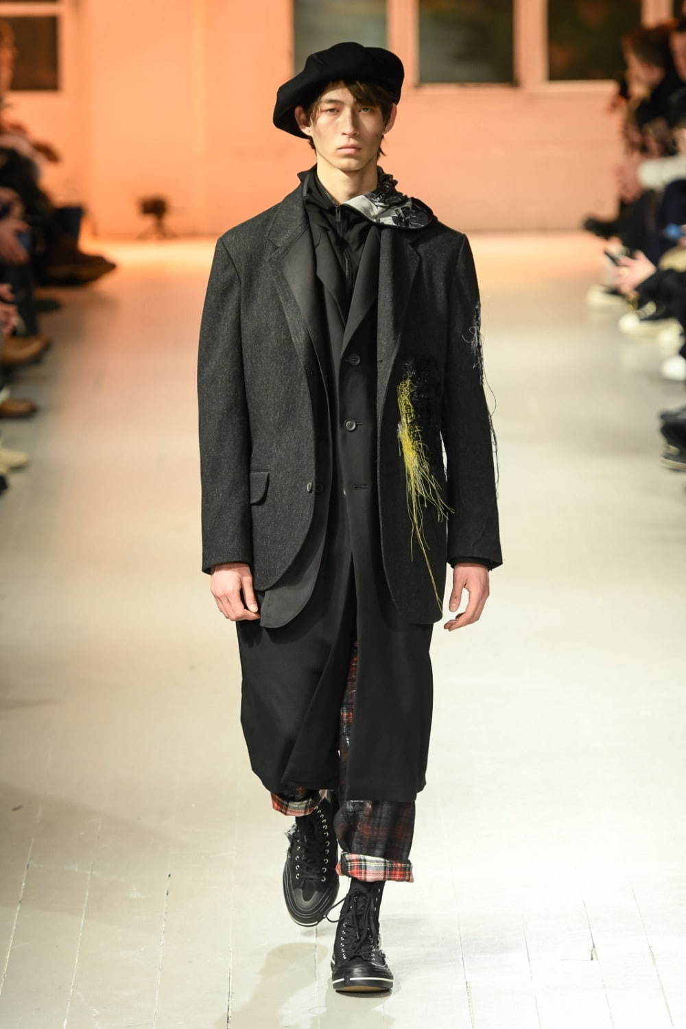 ヨウジヤマモト(Yohji Yamamoto) 2020-21年秋冬メンズコレクション シルエット - 写真20