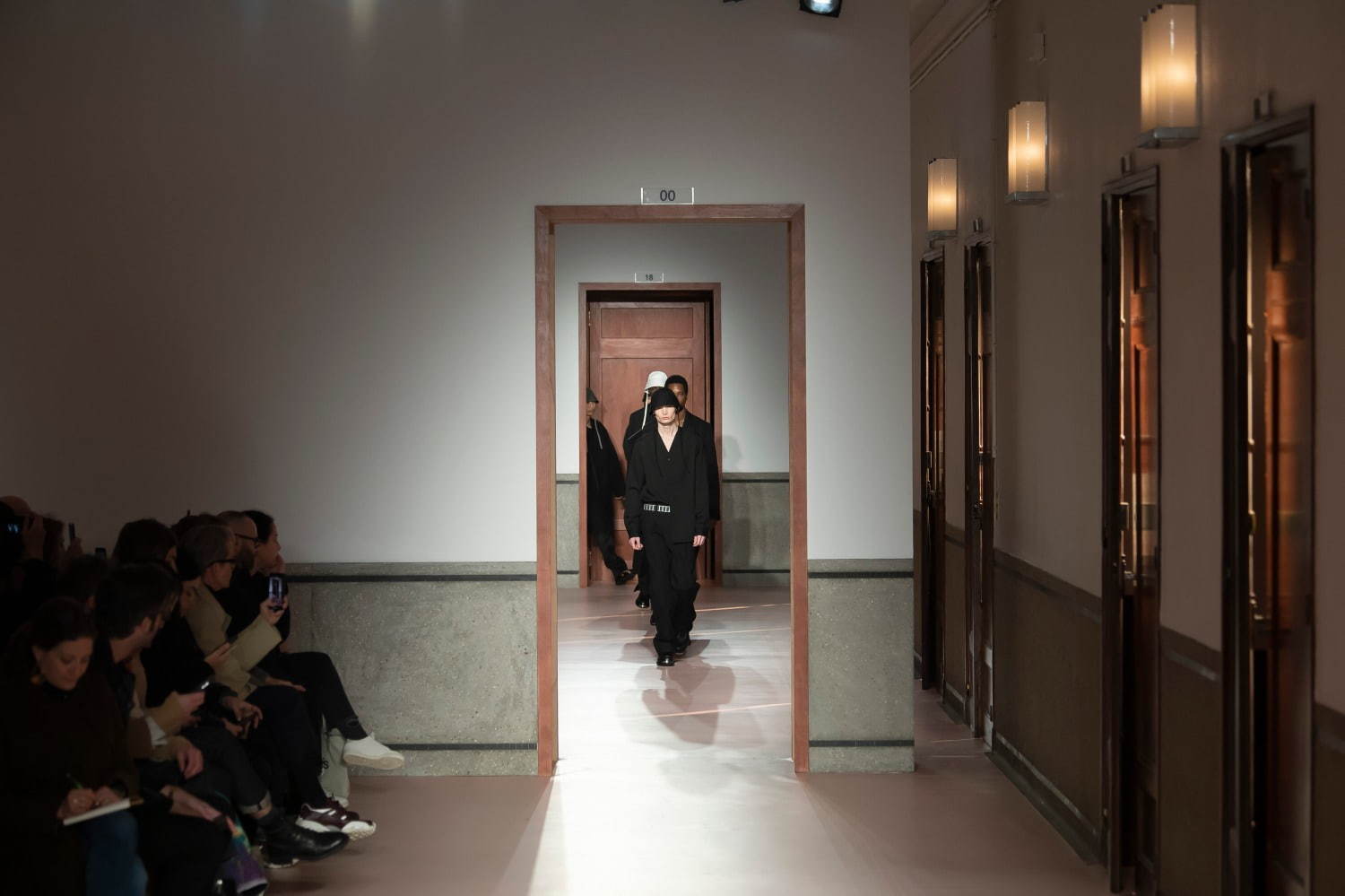 オーエーエムシー 2020-21年秋冬<span>コレクション</span> - 写真38