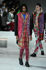 コム・デ・ギャルソン オム プリュス 2020秋冬コレクション - カラフルな色柄が回る万華鏡の世界｜写真4