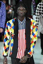 コム・デ・ギャルソン オム プリュス 2020秋冬コレクション - カラフルな色柄が回る万華鏡の世界｜写真14