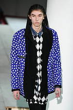 コム・デ・ギャルソン オム プリュス 2020秋冬コレクション - カラフルな色柄が回る万華鏡の世界｜写真18