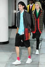 コム・デ・ギャルソン オム プリュス 2020秋冬コレクション - カラフルな色柄が回る万華鏡の世界｜写真39