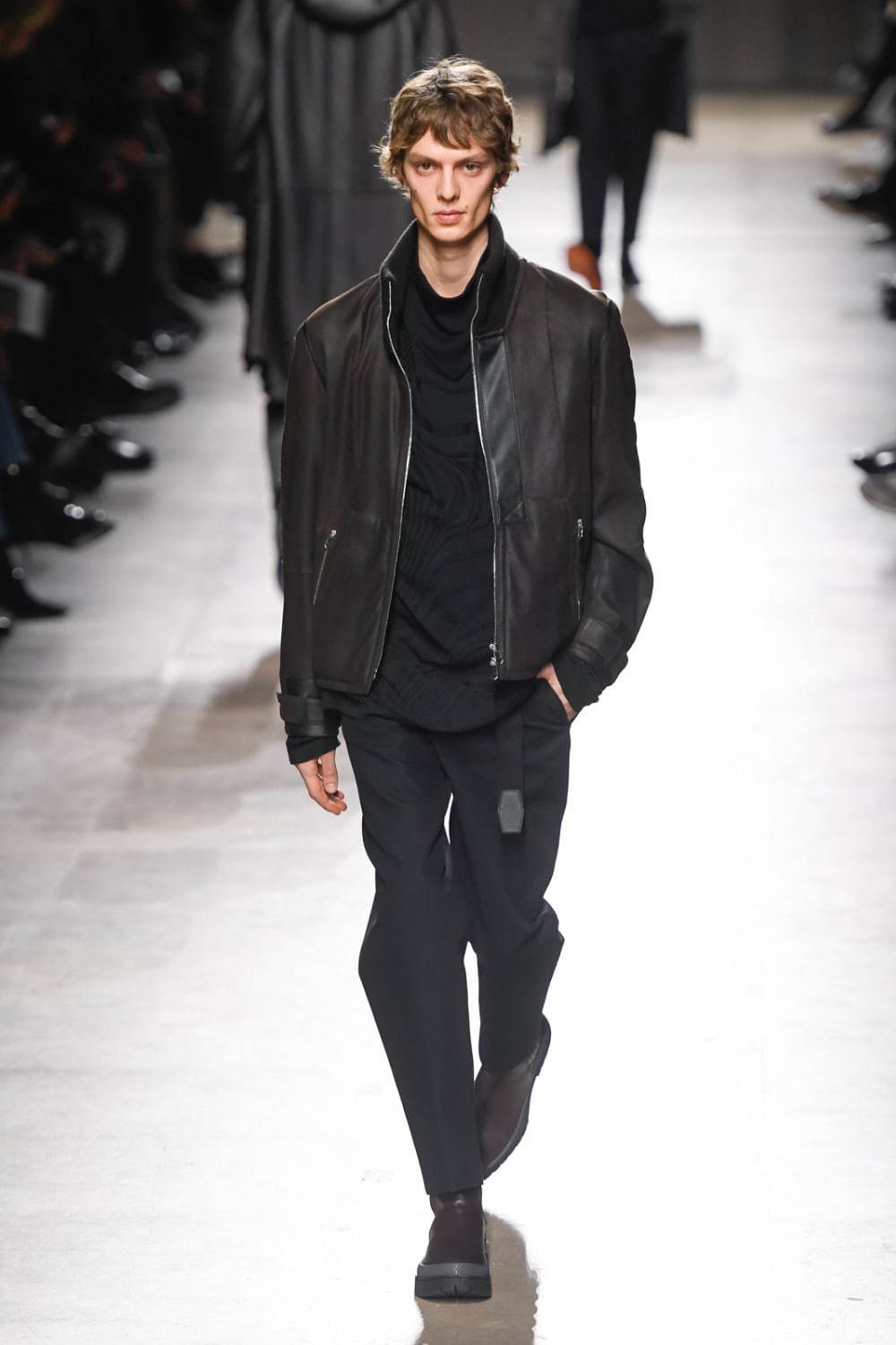 エルメス 2020-21年秋冬｜ ボンバージャケット