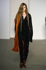 アクネ ストゥディオズ 2020年秋冬ウィメンズコレクション - 心地よい違和感が繋げる印象深さ｜写真8