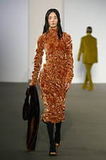 アクネ ストゥディオズ 2020年秋冬ウィメンズコレクション - 心地よい違和感が繋げる印象深さ｜写真20