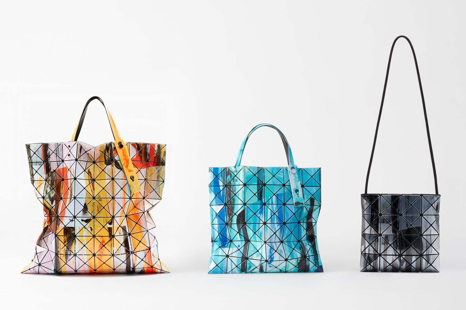 BAO BAO ISSEY MIYAKE、“偶然”生まれたマーブル模様のトートバッグや