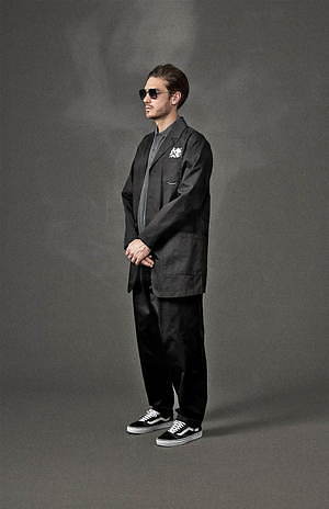キューン(CUNE) 2020春夏コレクション  - テーマは喪中、皆が知るある人を偲んで｜写真3