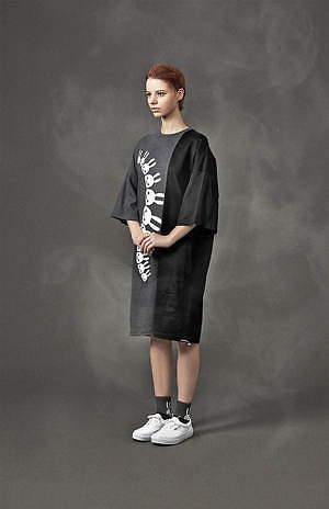 キューン(CUNE) 2020春夏コレクション  - テーマは喪中、皆が知るある人を偲んで｜写真5