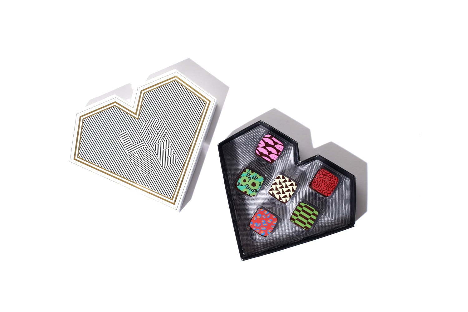 コンパーテスのバレンタイン、ハート形ボックスの限定トリュフや”激辛”ロシアンルーレットチョコなど