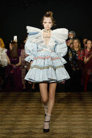 ヴィクター＆ロルフ オートクチュール(VIKTOR & ROLF Haute Couture) 2020年春夏ウィメンズコレクション  - 写真5