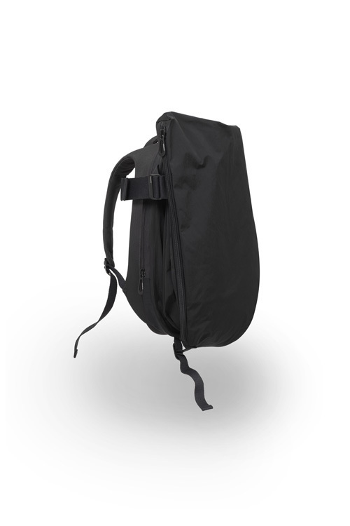 斬新なデザインと優れた機能性を - コート・エ・シエルのコンセプチュアルなバッグ｜写真4