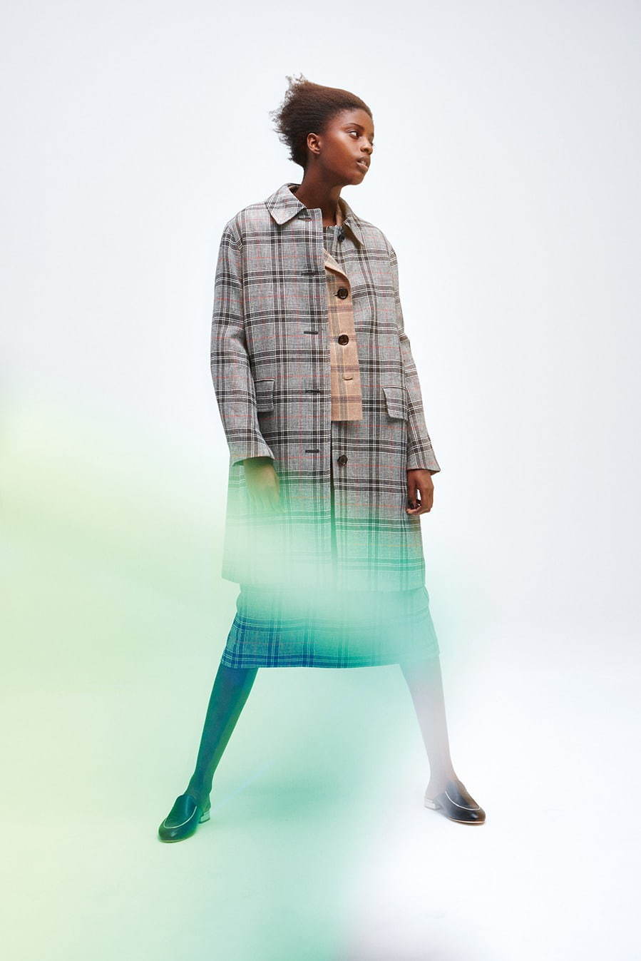 アクアスキュータム ホワイトレーベル 2020年春夏｜female ステンカラーコート