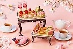 ザ ストリングス 表参道「ストロベリー＆桜 アフタヌーンティー」“ピンクのたい焼き”最中や桜タルト