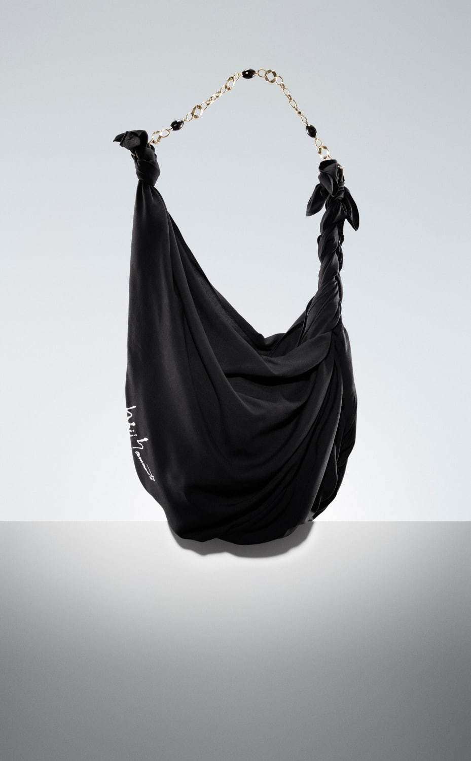 ディスコード ヨウジヤマモトの新作バッグ、“服と一体化”したチェーンバッグやシルバーのY リュック｜写真10