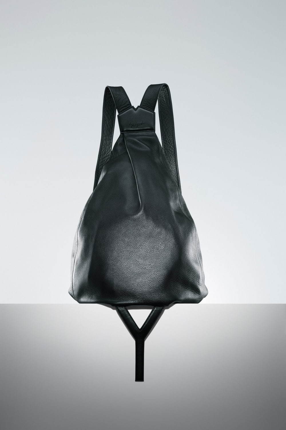 ディスコード ヨウジヤマモトの新作バッグ、“服と一体化”したチェーンバッグやシルバーのY リュック｜写真13