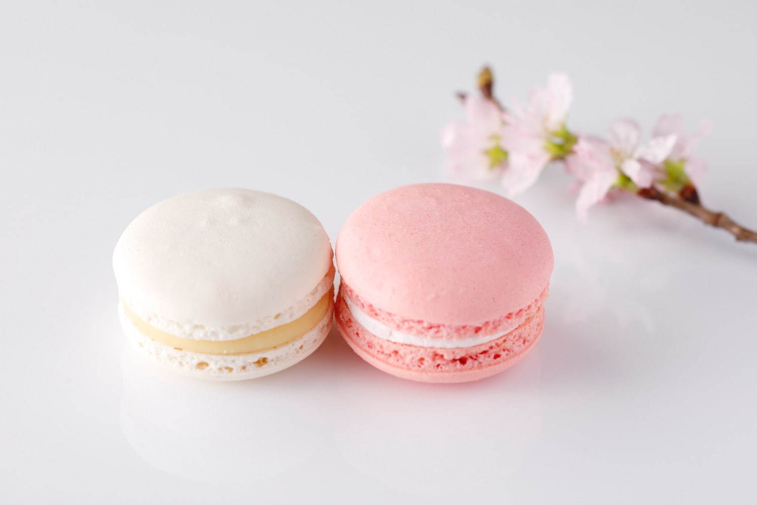 ホテルニューオータニの桜スイーツ、“和の素材”桜ロールケーキや春色マカロンのセット｜写真12