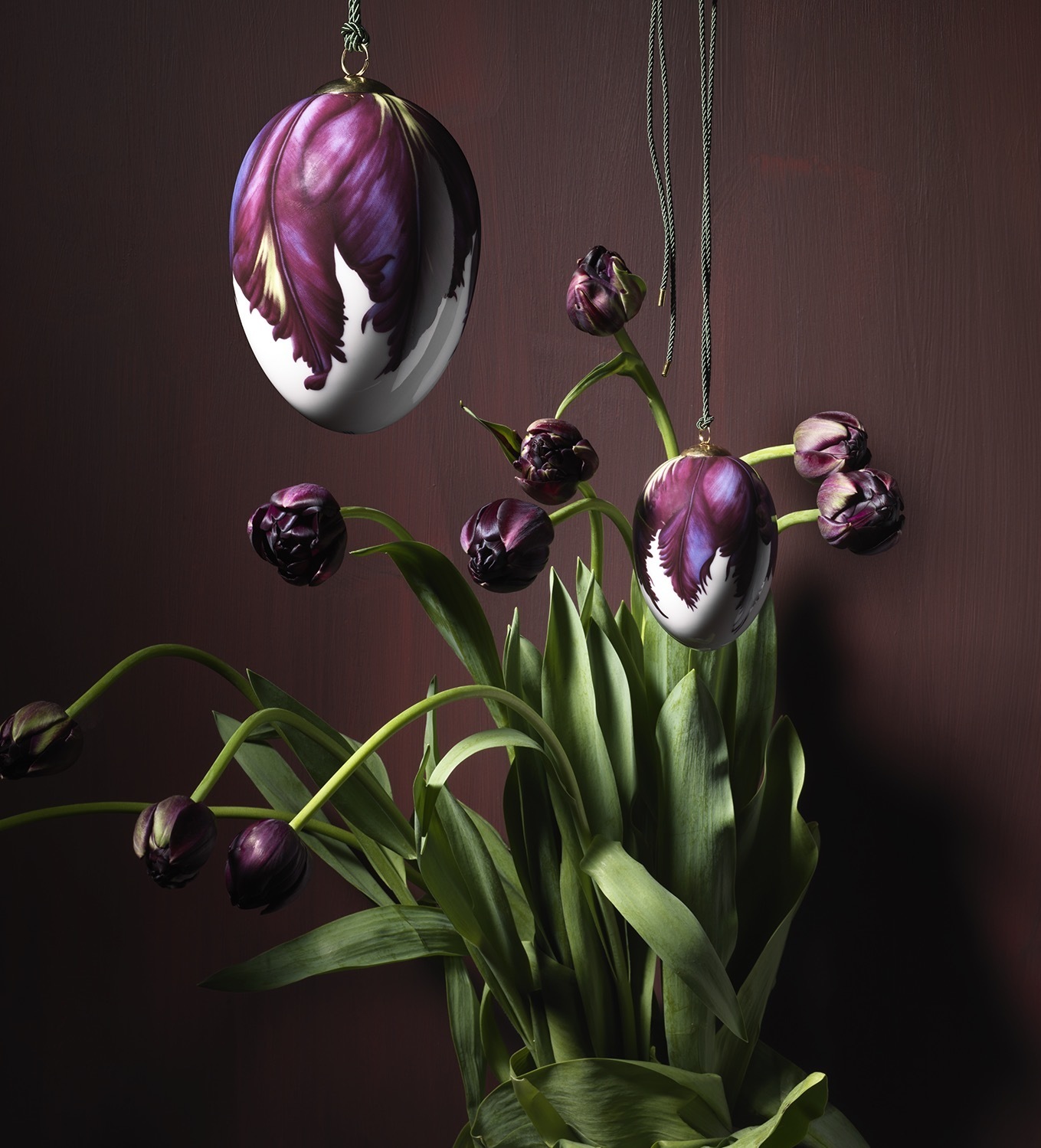 ロイヤル コペンハーゲン“花”に見立てたイースターエッグ、アイリスやチューリップを描いて｜写真10