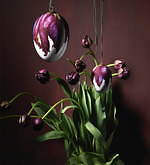 ロイヤル コペンハーゲン“花”に見立てたイースターエッグ、アイリスやチューリップを描いて｜写真5