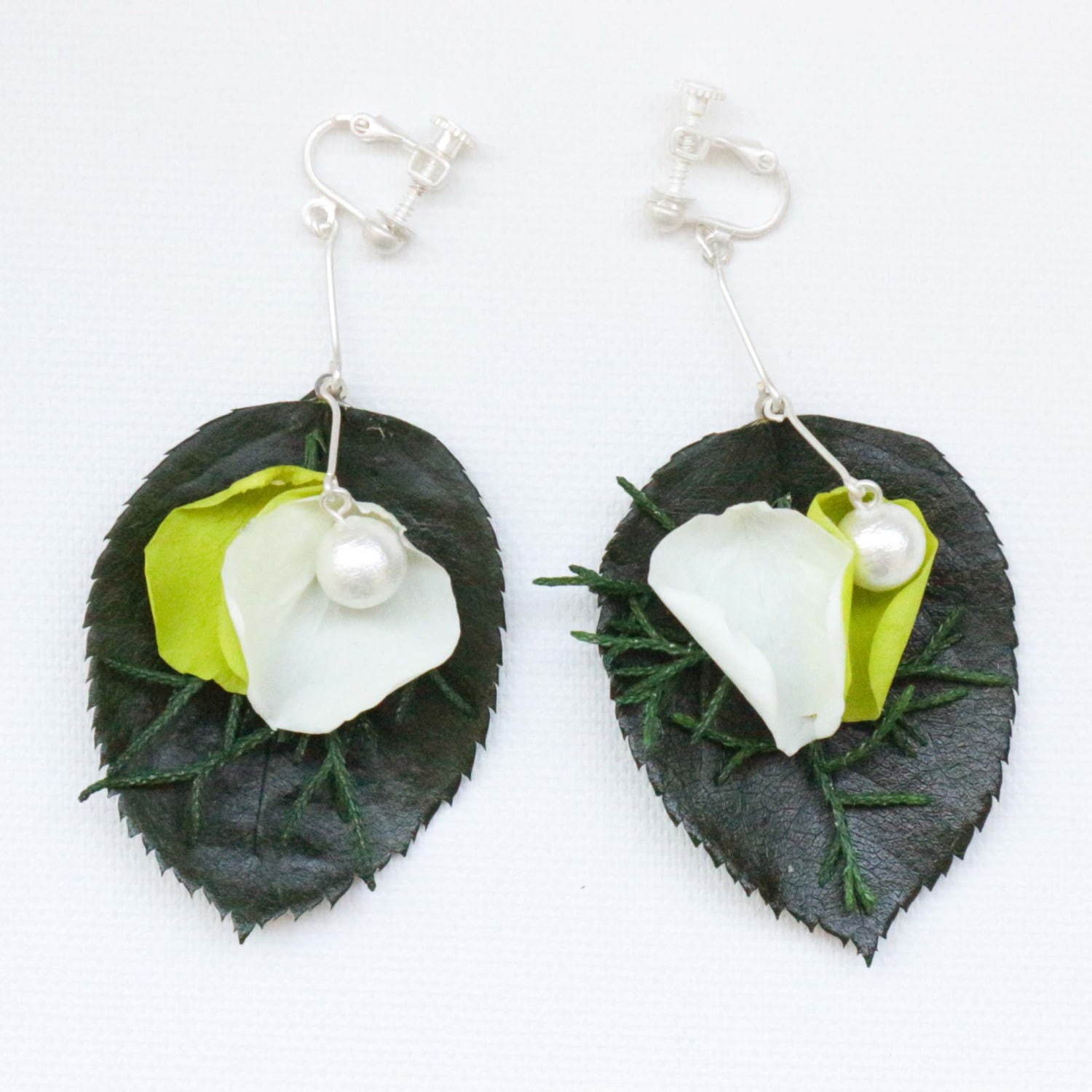 イヤリング 6,000円＋税