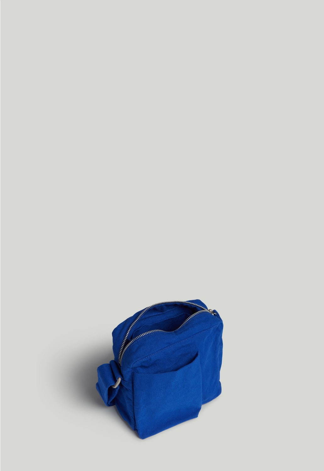 トゥーグッド×チャコリから“車掌”が着想源のコラボレーションバッグ、ブルーの新色も｜写真7