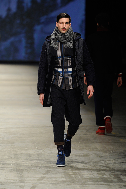 ホワイトマウンテニアリング(White Mountaineering) 2013-14年秋冬メンズコレクション  - 写真24