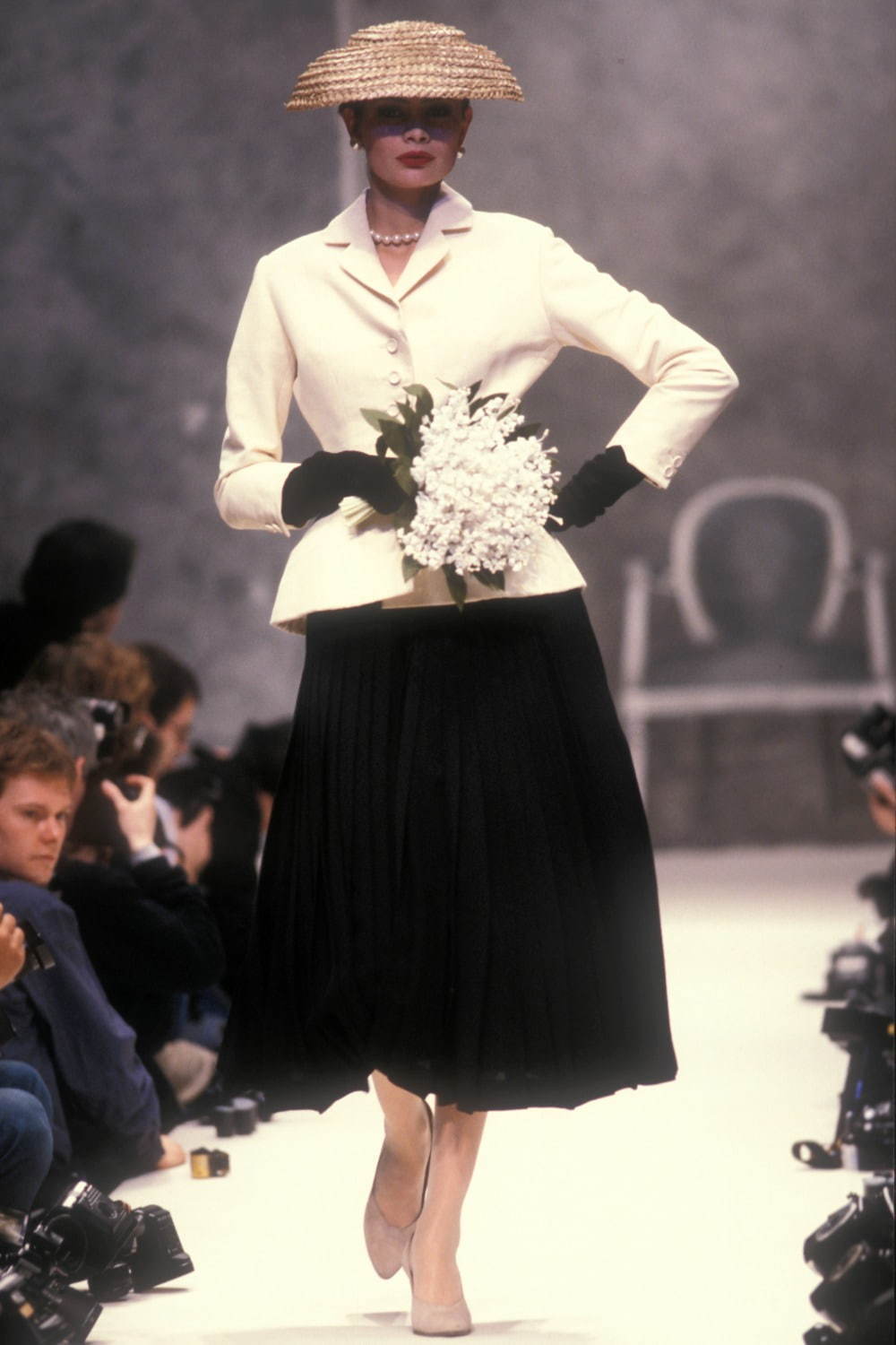 マルク・ボアン
Reproduction of the iconic Bar suit from Haute Couture Spring-Summer 1987 collection. 
Christian Dior by Marc Bohan. 
© Guy Marineau