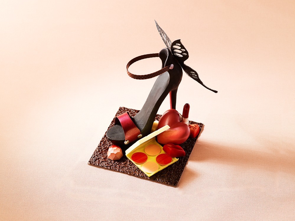 “蝶々”が止まるハイヒール型チョコレート、ザ・プリンス パークタワー東京のバレンタイン｜写真1