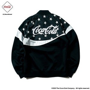 F.C.R.B.×「コカ·コーラ」ロゴを配したジャケットやフーディー、星 ...