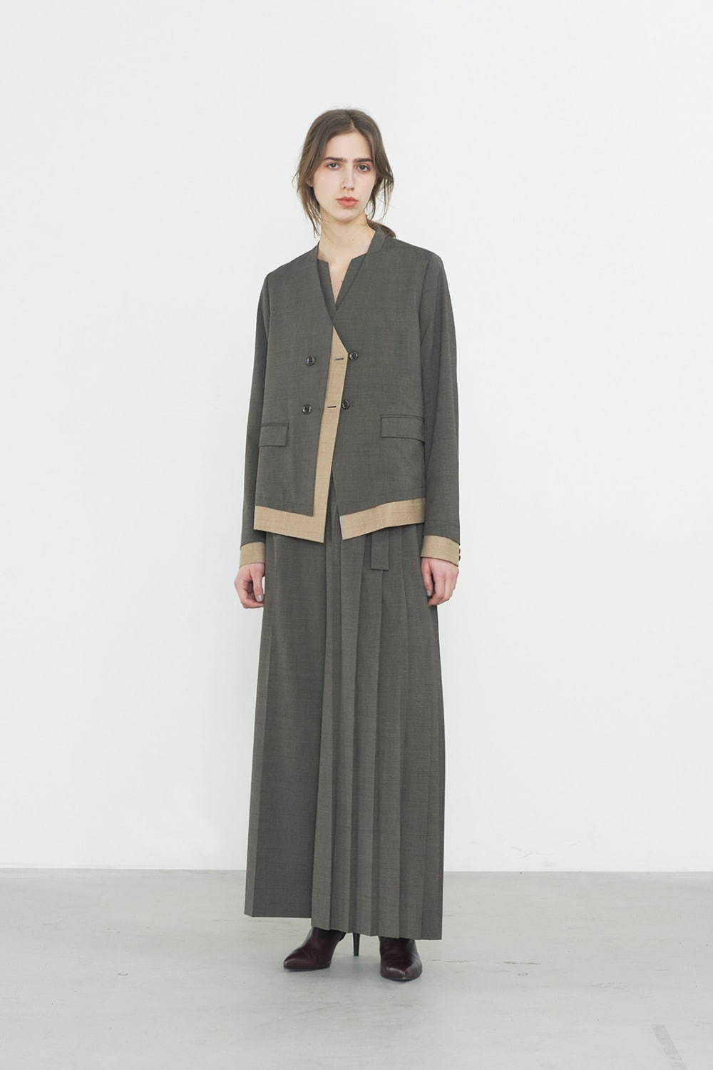 エズミ 2020-21年秋冬｜ ノーカラージャケット