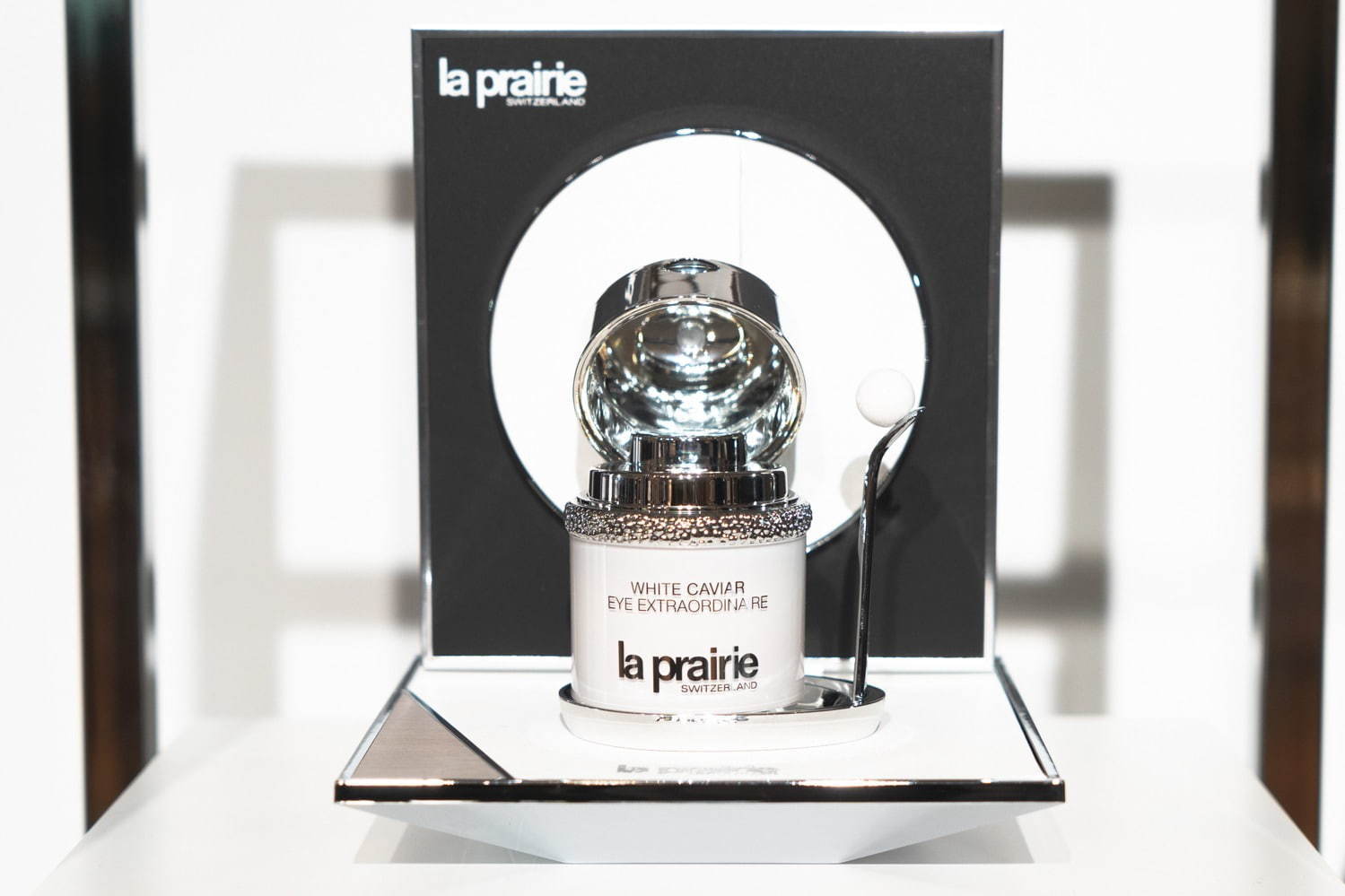 ラ・プレリー(La Prairie) ホワイトキャビア｜写真1