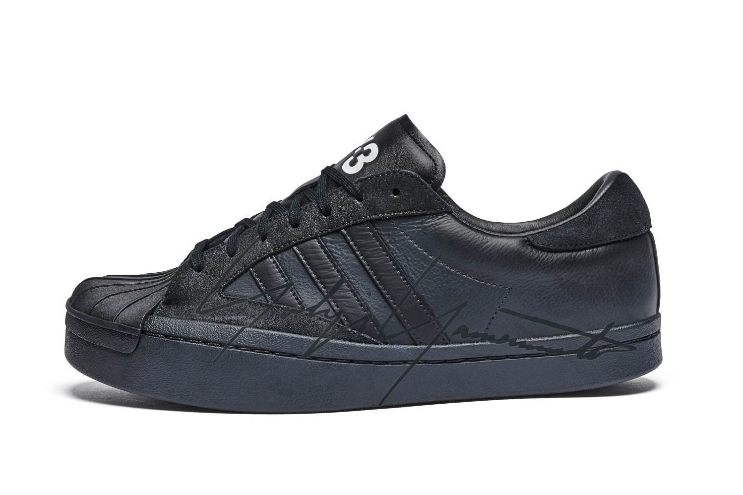 Y-3新スニーカー「ヨウジ スター」アディダス