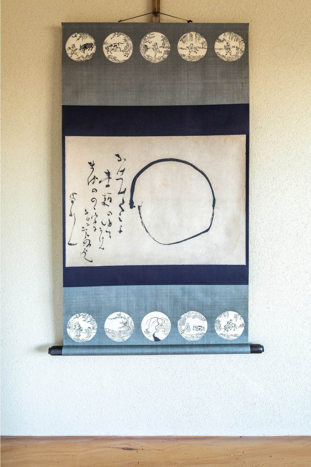 写真家・杉本博司の「飄々表具」展が京都・細見美術館で、自身の写真