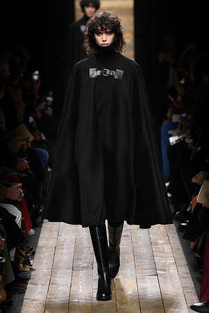 マイケル・コース コレクション(Michael Kors Collection) 2020-21年秋冬ウィメンズコレクション  - 写真4