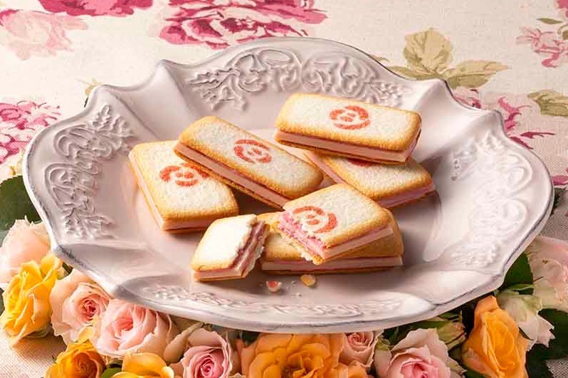 銀のぶどう 本物のバラ を使用したスイーツ バラ科のお菓子 ショコラ ローズ ファッションプレス 銀のぶどう 本物のバラ を使用したスイーツ バラ科のお菓子 ショコラ ローズ ファッションプレス