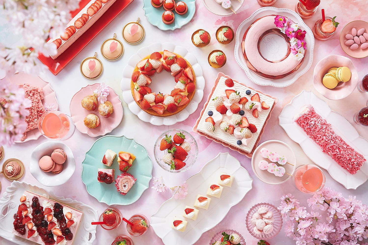 ダックワーズ｜リーガロイヤルホテル(大阪)のいちごスイーツビュッフェ、白いちごのスイーツや苺のショートケーキなど