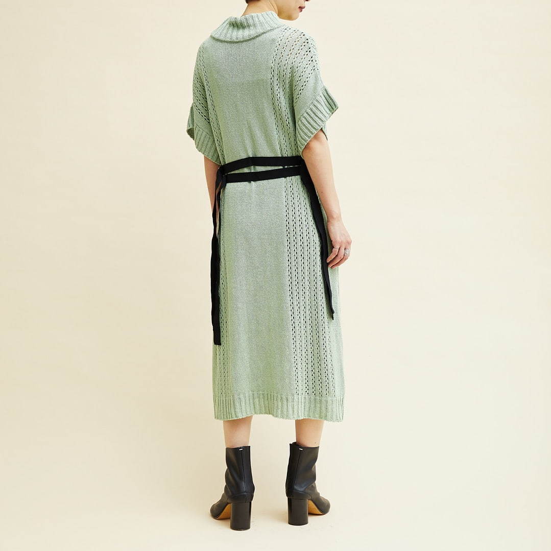 エボニー“グリーンカラー”のニットドレス＆スカート、ミッドウエスト限定で発売｜写真4