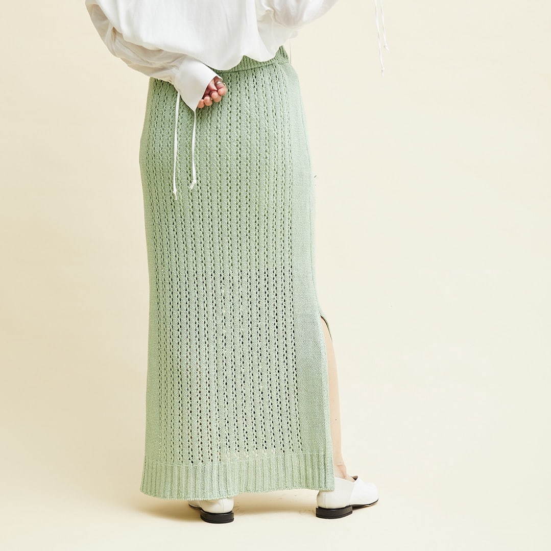 エボニー“グリーンカラー”のニットドレス＆スカート、ミッドウエスト限定で発売｜写真7