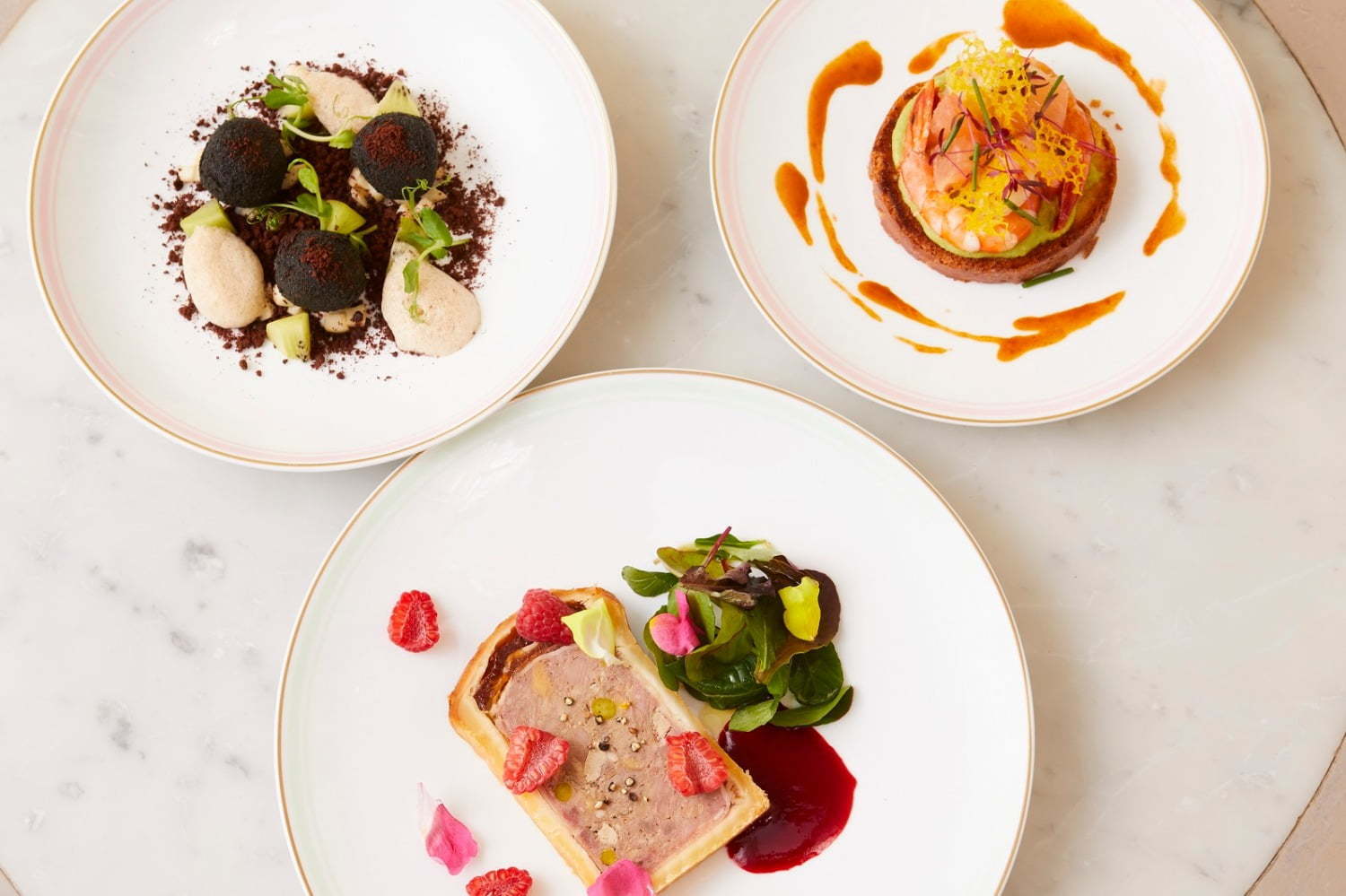 ブリオッシュ｜ラデュレ サロン・ド・テの新メニュー、イチゴを使ったサラダや“ローズ・ラテ”など