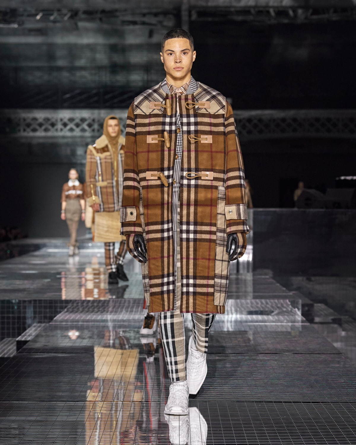 バーバリー(BURBERRY) 2020-21年秋冬メンズコレクション  - 写真10