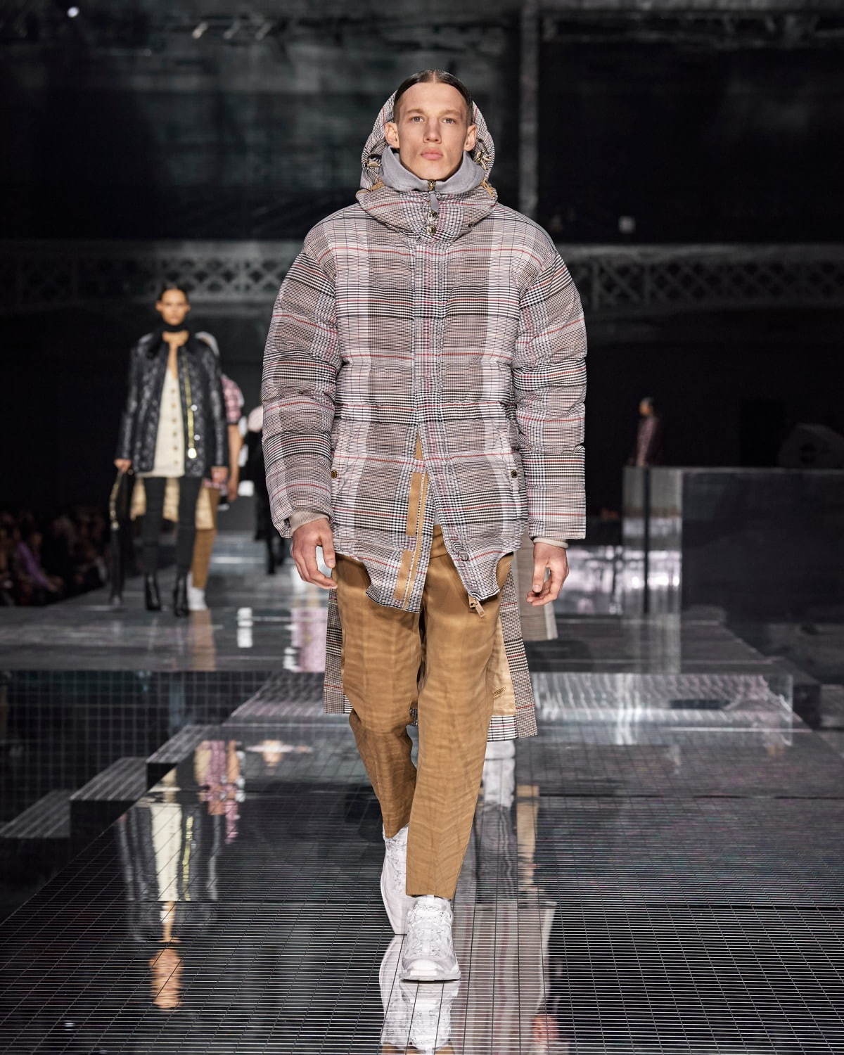 バーバリー(BURBERRY) 2020-21年秋冬メンズコレクション  - 写真12