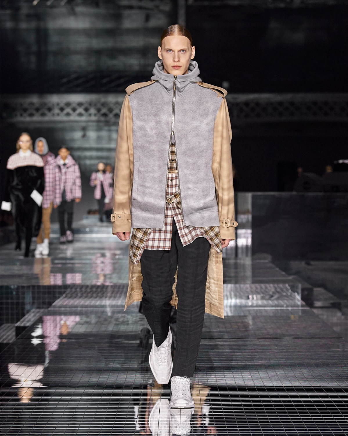 バーバリー(BURBERRY) 2020-21年秋冬メンズコレクション  - 写真14