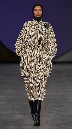 バウム ウンド ヘルガーテン(BAUM UND PFERDGARTEN) 2020-21年秋冬ウィメンズ&メンズコレクション  - 写真9