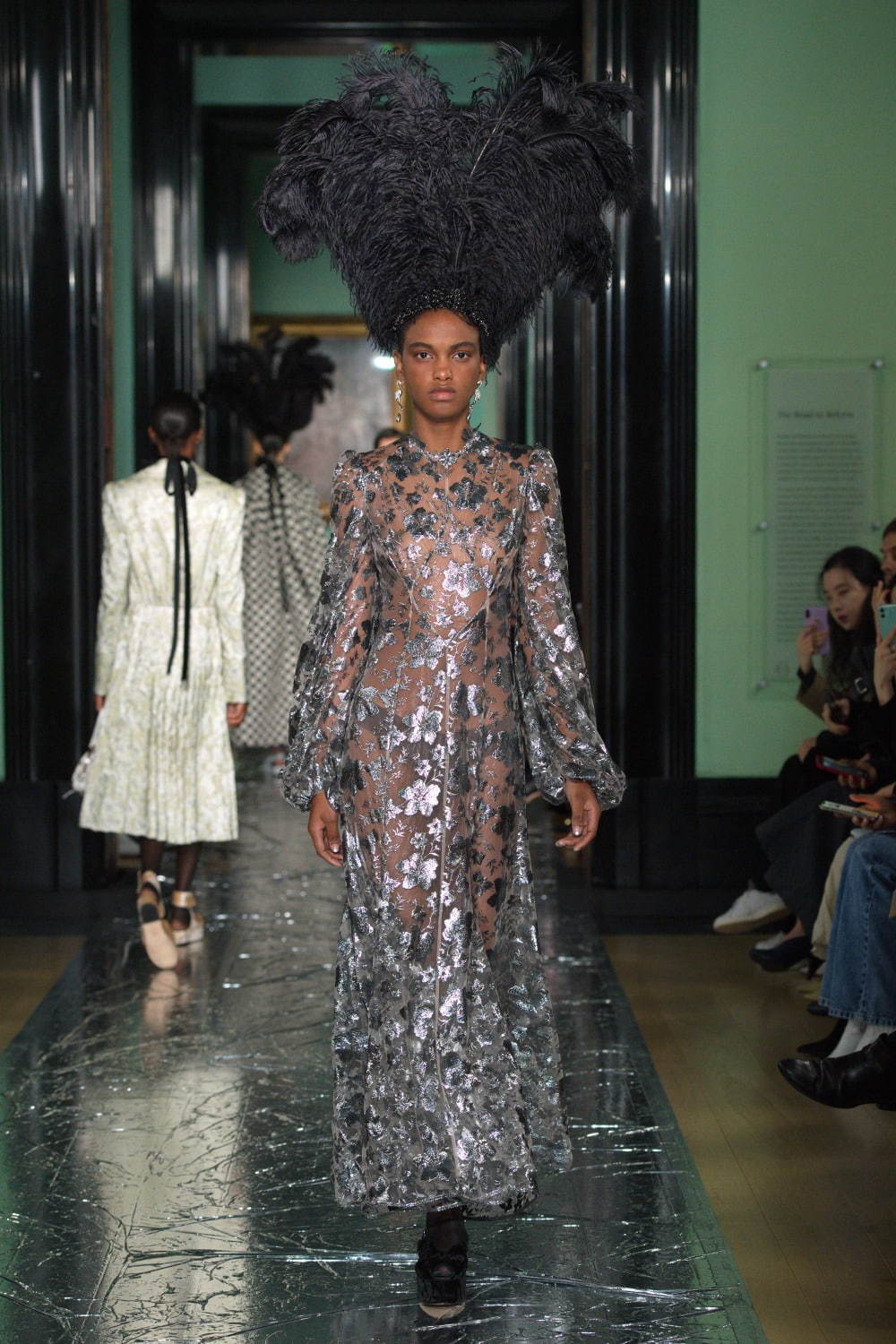 アーデム(ERDEM) 2020-21年秋冬ウィメンズコレクション  - 写真11