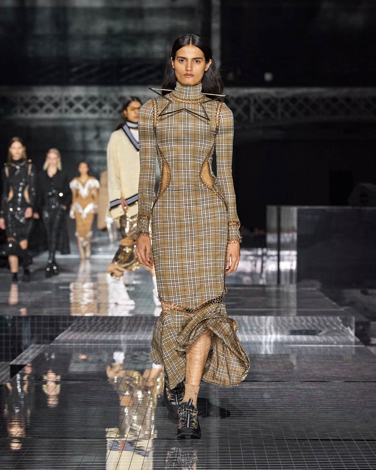 バーバリー(BURBERRY) 2020-21年秋冬ウィメンズコレクション  - 写真70