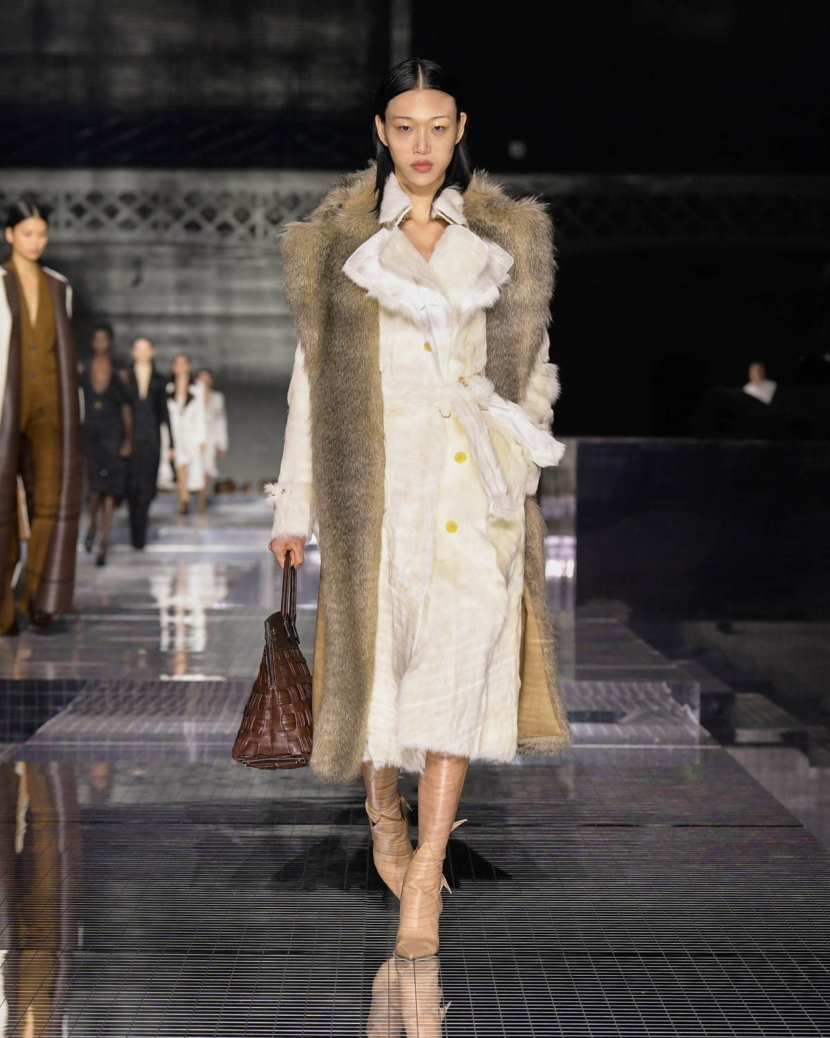 バーバリー(BURBERRY) 2020-21年秋冬ウィメンズコレクション  - 写真5