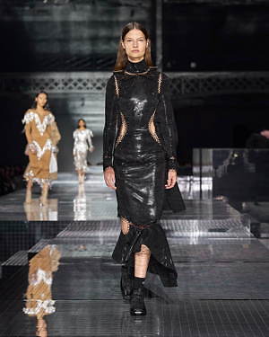 バーバリー(BURBERRY) 2020-21年秋冬ウィメンズコレクション  - 写真72
