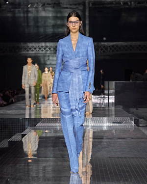 バーバリー(BURBERRY) 2020-21年秋冬ウィメンズコレクション  - 写真19